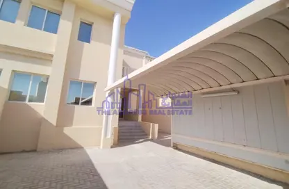 Villa - 6 Bedrooms - 5 Bathrooms for rent in Izghawa - Izghawa - Doha