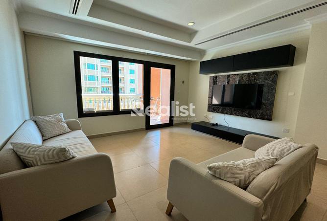 Apartment - 1 Bedroom - 2 Bathrooms for rent in Tower 6 - Porto Arabia - The Pearl Island - Doha