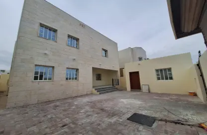 Villa - 6 Bedrooms - 7 Bathrooms for rent in Al Sakhama - Doha