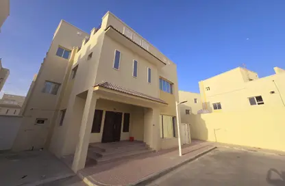 Villa - 6 Bedrooms - 6 Bathrooms for rent in Izghawa - Doha