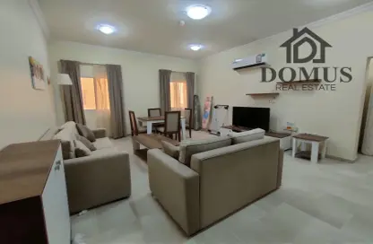 Apartment - 2 Bedrooms - 3 Bathrooms for rent in Al Zubair Bakkar Street - Al Sadd - Doha