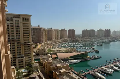 Apartment - 2 Bedrooms - 2 Bathrooms for rent in Tower 8 - Porto Arabia - The Pearl Island - Doha