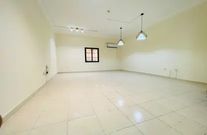 Apartment - 3 Bedrooms - 3 Bathrooms for rent in Madinat Khalifa South - Madinat Khalifa - Doha