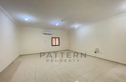 Apartment - 3 Bedrooms - 3 Bathrooms for rent in Madinat Khalifa Building 58 - Madinat Khalifa South - Madinat Khalifa - Doha