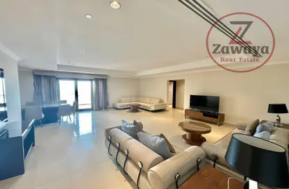 Apartment - 2 Bedrooms - 3 Bathrooms for rent in West Porto Drive - Porto Arabia - The Pearl Island - Doha