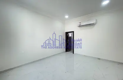 Apartment - 2 Bedrooms - 3 Bathrooms for rent in Fereej Kulaib - Doha