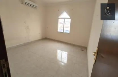 Villa - 2 Bedrooms - 1 Bathroom for rent in Al Nuaija Street - Al Nuaija - Doha