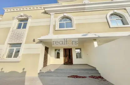 Villa - 6 Bedrooms for rent in Al Hanaa Street - Al Gharrafa - Doha