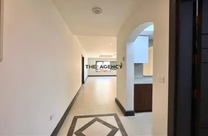 Apartment - 1 Bedroom - 2 Bathrooms for rent in Porto Arabia - The Pearl Island - Doha