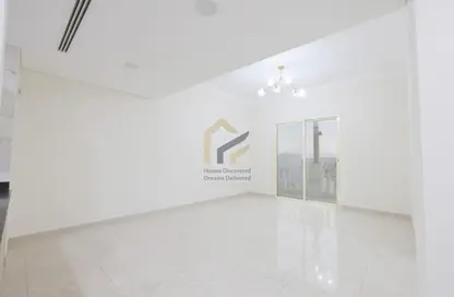 Apartment - 3 Bedrooms - 2 Bathrooms for rent in Al Nasr Street - Al Nasr - Doha