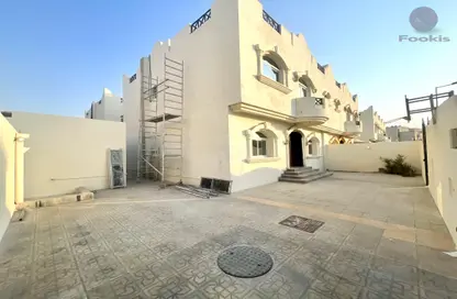 Villa - 5 Bedrooms - 6 Bathrooms for rent in Ain Khaled - Ain Khaled - Doha