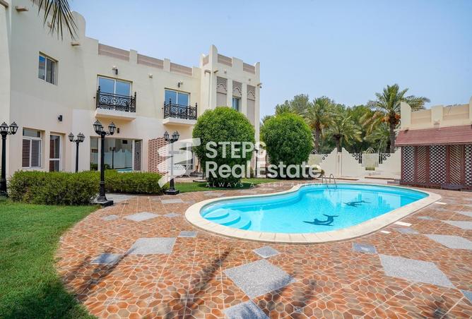 Villa - 3 Bedrooms - 5 Bathrooms for rent in West Bay Lagoon Street - West Bay Lagoon - Doha