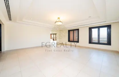 Apartment - 3 Bedrooms - 3 Bathrooms for sale in East Porto Drive - Porto Arabia - The Pearl Island - Doha