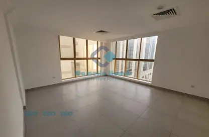 Apartment - 3 Bedrooms - 3 Bathrooms for rent in Al Sadd Road - Al Sadd - Doha