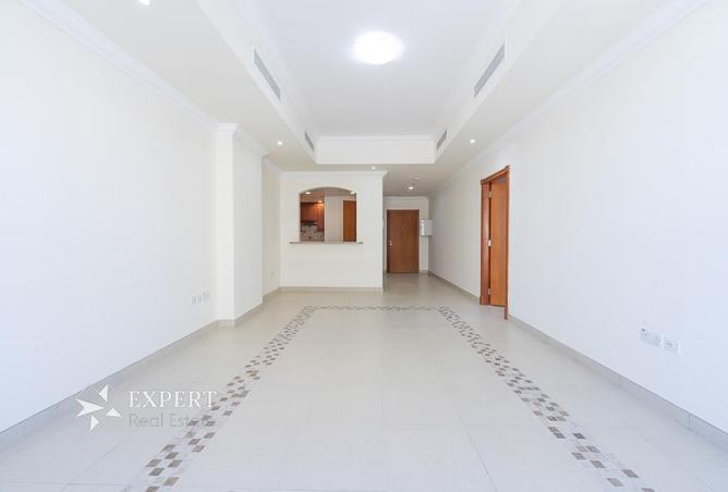 Rent in East Porto Drive: Month Free - Spacious, Bright Apt in Good ...