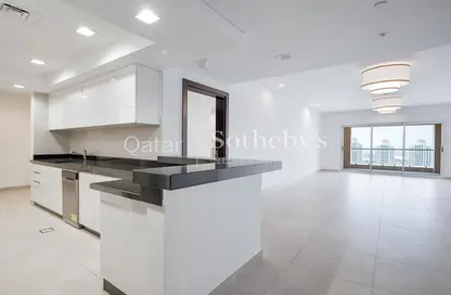 Apartment - 1 Bedroom - 2 Bathrooms for rent in Al Mutahidah Tower - Viva Bahriyah - The Pearl Island - Doha