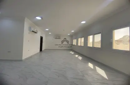 Apartment - 2 Bathrooms for rent in Al Mansoura - Doha