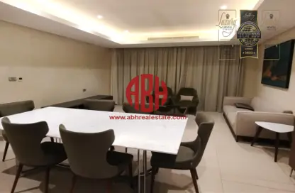 Apartment - 2 Bedrooms - 4 Bathrooms for rent in Tower 10 - Abraj Quartiers - The Pearl Island - Doha