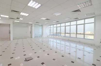 Office Space - Studio - 2 Bathrooms for rent in Al Aman Street - Umm Ghuwailina - Doha