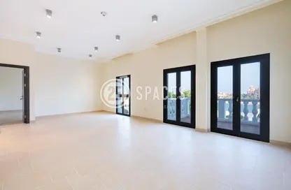 Apartment - 3 Bedrooms - 4 Bathrooms for rent in Carnaval - Qanat Quartier - The Pearl Island - Doha