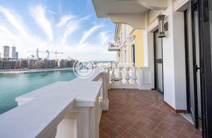 Apartment - 2 Bedrooms - 3 Bathrooms for sale in Mercato - Qanat Quartier - The Pearl Island - Doha