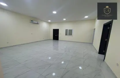 Apartment - 3 Bedrooms - 2 Bathrooms for rent in Al Kheesa - Al Kheesa - Umm Salal Mohammed