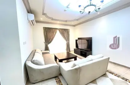 Apartment - 2 Bedrooms - 2 Bathrooms for rent in Thabit Bin Zaid Street - Al Mansoura - Doha