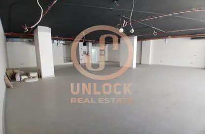 Shop - Studio for rent in Nawfal Street - Al Muntazah - Doha