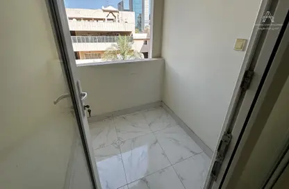 Apartment - 2 Bedrooms - 2 Bathrooms for rent in Al Sadd Road - Al Sadd - Doha