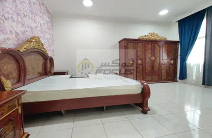 Villa - 4 Bedrooms - 5 Bathrooms for rent in Ain Khalid Gate - Ain Khaled - Doha