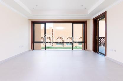 Townhouse - 2 Bedrooms - 3 Bathrooms for rent in Porto Arabia Townhouses - Porto Arabia - The Pearl Island - Doha