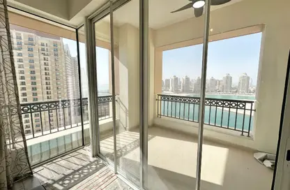 Apartment - 2 Bedrooms - 3 Bathrooms for rent in Viva West - Viva Bahriyah - The Pearl Island - Doha