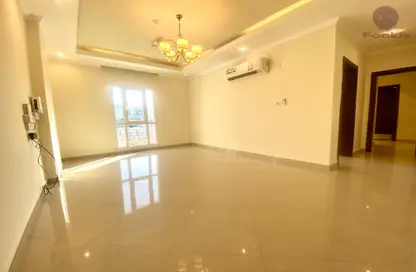 Apartment - 2 Bedrooms - 2 Bathrooms for rent in Thabit Bin Zaid Street - Al Mansoura - Doha