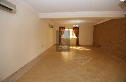 Compound - 3 Bedrooms - 3 Bathrooms for rent in Al Maamoura - Al Maamoura - Doha