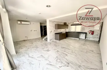 Apartment - 3 Bedrooms - 3 Bathrooms for rent in Banks street - Musheireb - Doha