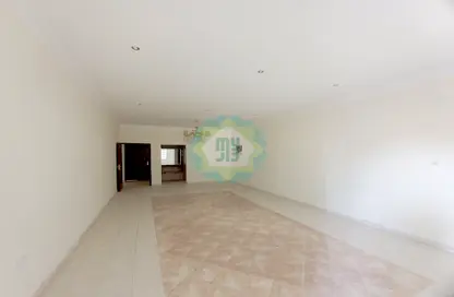 Villa - 5 Bedrooms - 6 Bathrooms for rent in Izghawa - Izghawa - Doha