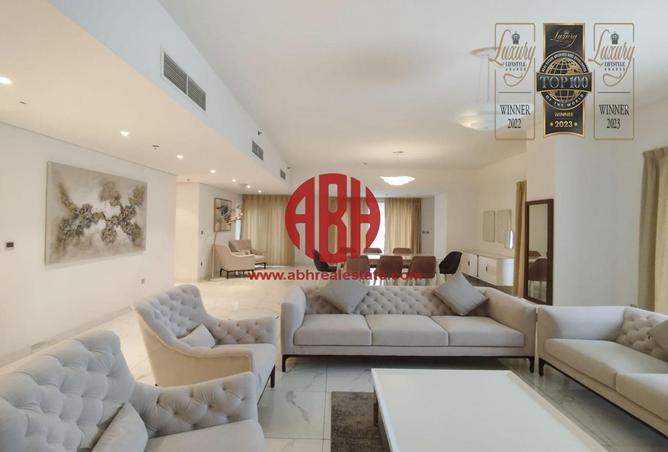 Apartment - 4 Bedrooms - 5 Bathrooms for rent in Commercial Bank Plaza - West Bay - West Bay - Doha