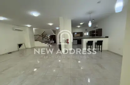 Villa - 4 Bedrooms - 4 Bathrooms for rent in Al Luqta - Doha