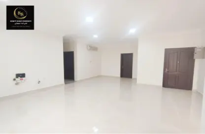 Apartment - 2 Bedrooms - 2 Bathrooms for rent in Al Nasr Street - Al Nasr - Doha