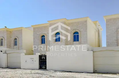 Apartment - 5 Bedrooms - 5 Bathrooms for sale in Umm Salal Ali - Doha