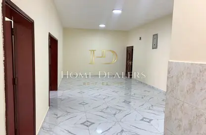 Apartment - 5 Bedrooms - 3 Bathrooms for rent in Al Mansoura - Al Mansoura - Doha