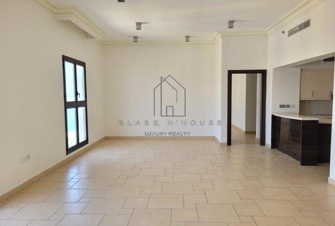 Apartment - 2 Bedrooms - 3 Bathrooms for sale in Carnaval - Qanat Quartier - The Pearl Island - Doha