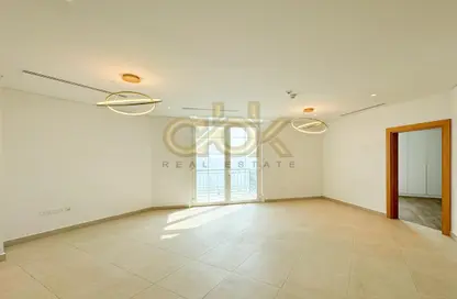 Apartment - 2 Bedrooms - 3 Bathrooms for rent in Floresta Gardens - Floresta Gardens - The Pearl Island - Doha