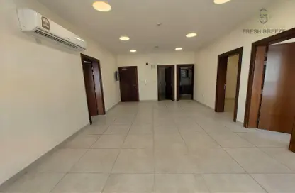 Apartment - 3 Bedrooms - 2 Bathrooms for rent in Al Mansoura - Al Mansoura - Doha