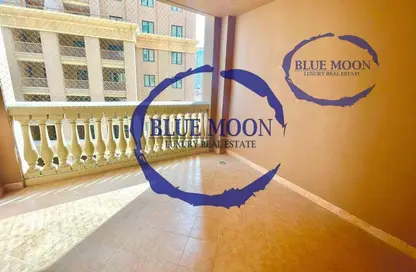 Apartment - 1 Bedroom - 2 Bathrooms for rent in Piazza Arabia - Porto Arabia - The Pearl Island - Doha