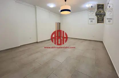 Apartment - 2 Bedrooms - 3 Bathrooms for rent in Al Darwish Building - Al Sadd - Al Sadd - Doha