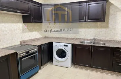 Apartment - 2 Bedrooms - 2 Bathrooms for rent in Al Nasr Street - Al Nasr - Doha