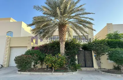 Villa - 4 Bedrooms - 5 Bathrooms for rent in Al Duhail North - Al Duhail - Doha