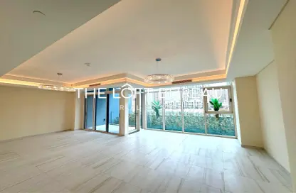 Apartment - 3 Bedrooms - 5 Bathrooms for sale in Gewan Island - The Pearl Island - Doha