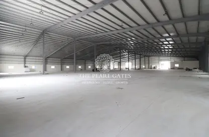 Warehouse - Studio - 2 Bathrooms for rent in East Industrial Street - Birkat Al Awamer - Al Wakra